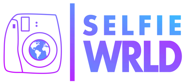 Selfie World logo
